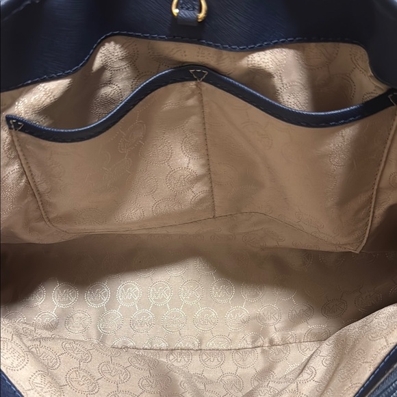 2-FER Michael Kors Navy Blue Tote Bag and Wallet Set - Picture 5 of 10